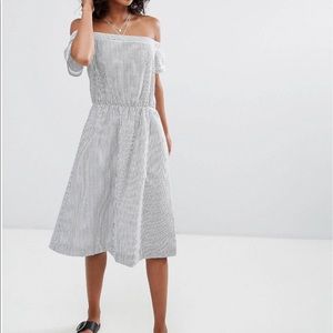 d.SA Santelle cold shoulder A-line dress